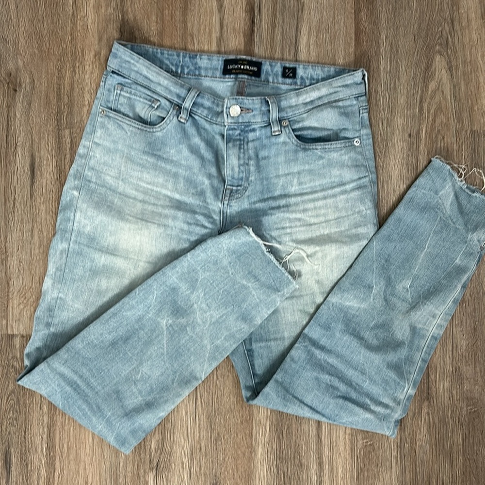 Super cute Lucky Brand jeans